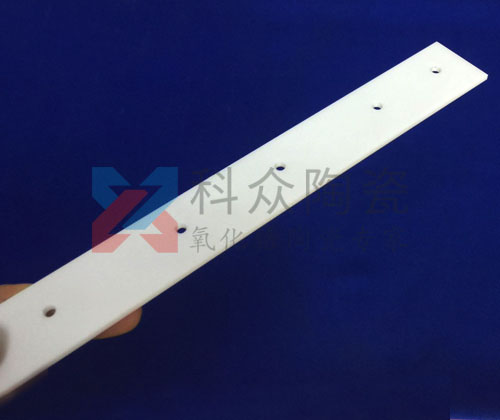 在獲得高純氧化鋁粉體后如何燒結(jié)制備胚體?